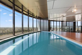 CBD Cozy 2Beds Apt at Brisbane Tallest building With Free Parking